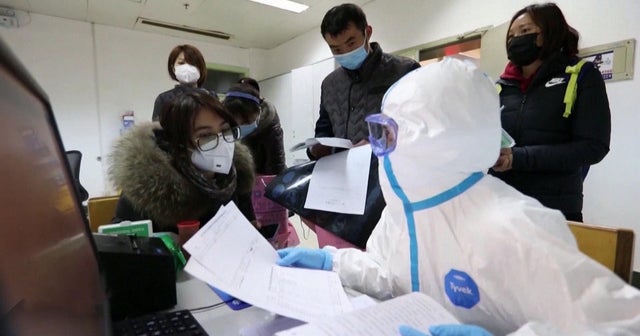 Wuhan -burgers „freaking“ over coronavirus, Amerikaans gestrand in de stad zegt