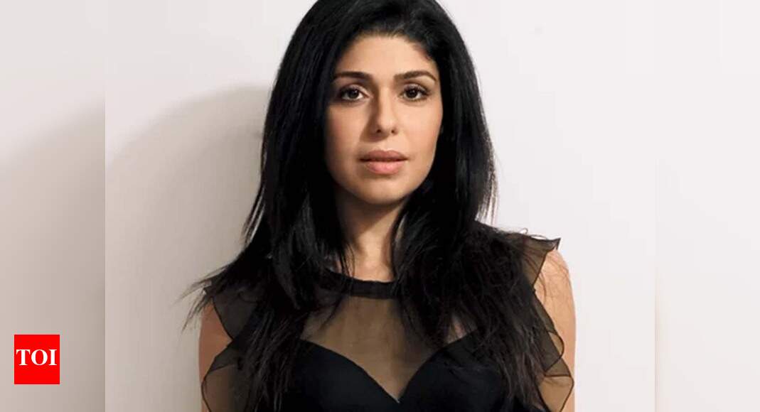Anaita Shroff Adajania: Ontmoet de stylist die speelde in Bollywood -blockbusters met Kajol en Shah Rukh Khan | Hindi filmnieuws