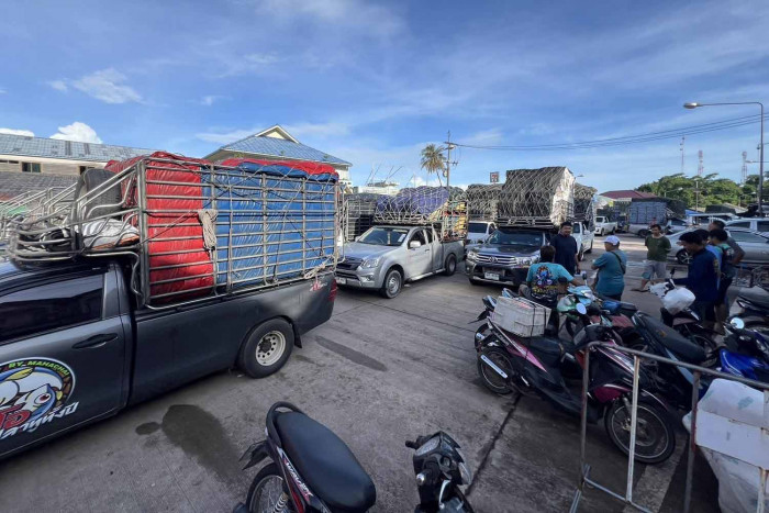 Bangkok Post – Thai fruit, groententrucks geblokkeerd door Cambodja