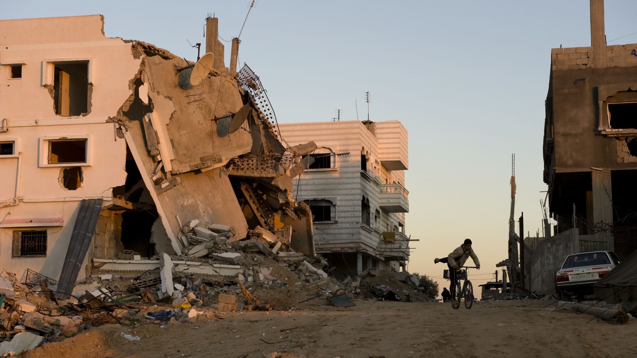 Van Gaza naar LA wordt het recht om te blijven aangevallen